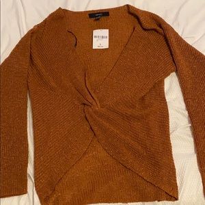 Brand new juniors sweater